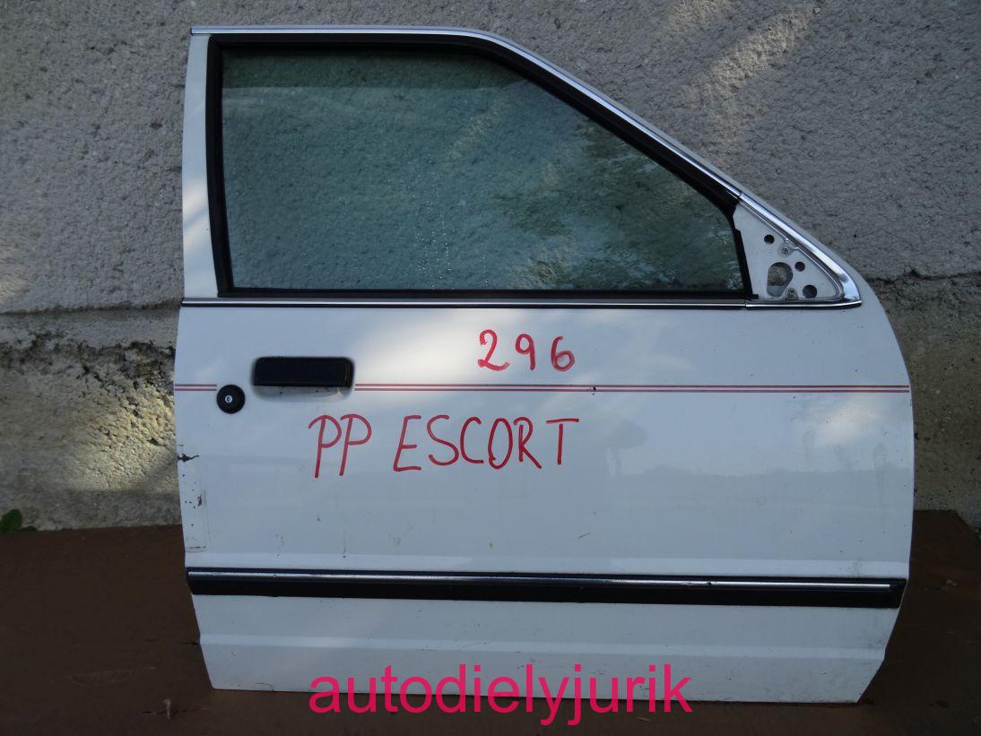 Ford Escort -96 PP dvere  biele č.296